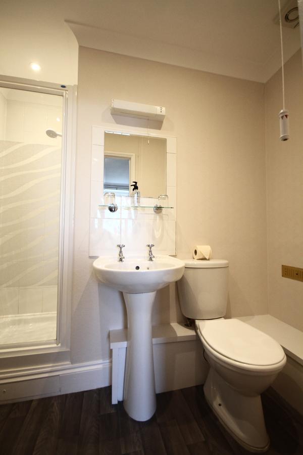 The Fountain Tavern Hotel เพนแซนซ์ ภายนอก รูปภาพ